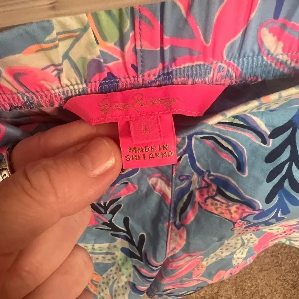 New without tags Lilly Pulitzer Ocean View Vista Al Mar Shorts size Large